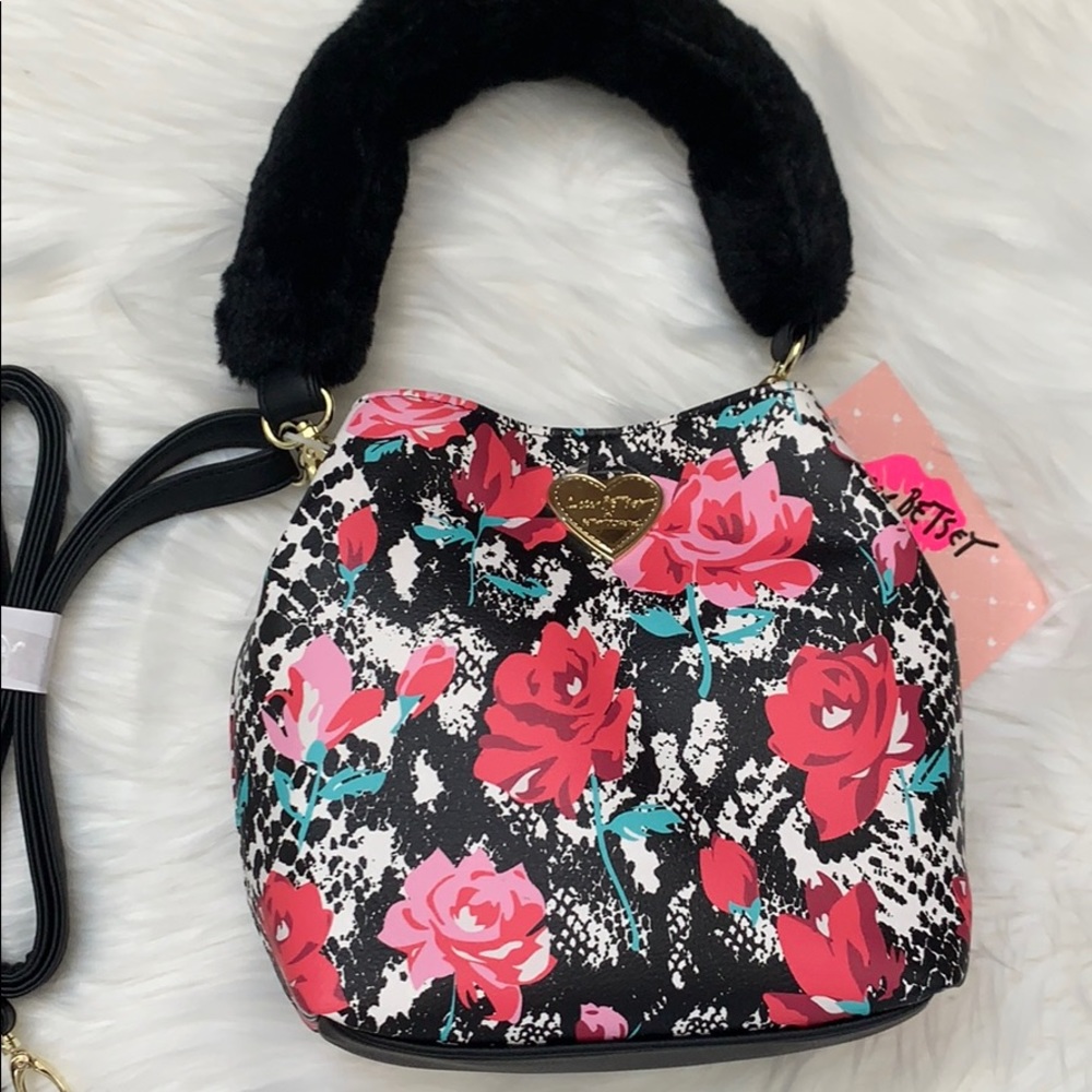 Betsey Johnson Caleb bucket crossbody